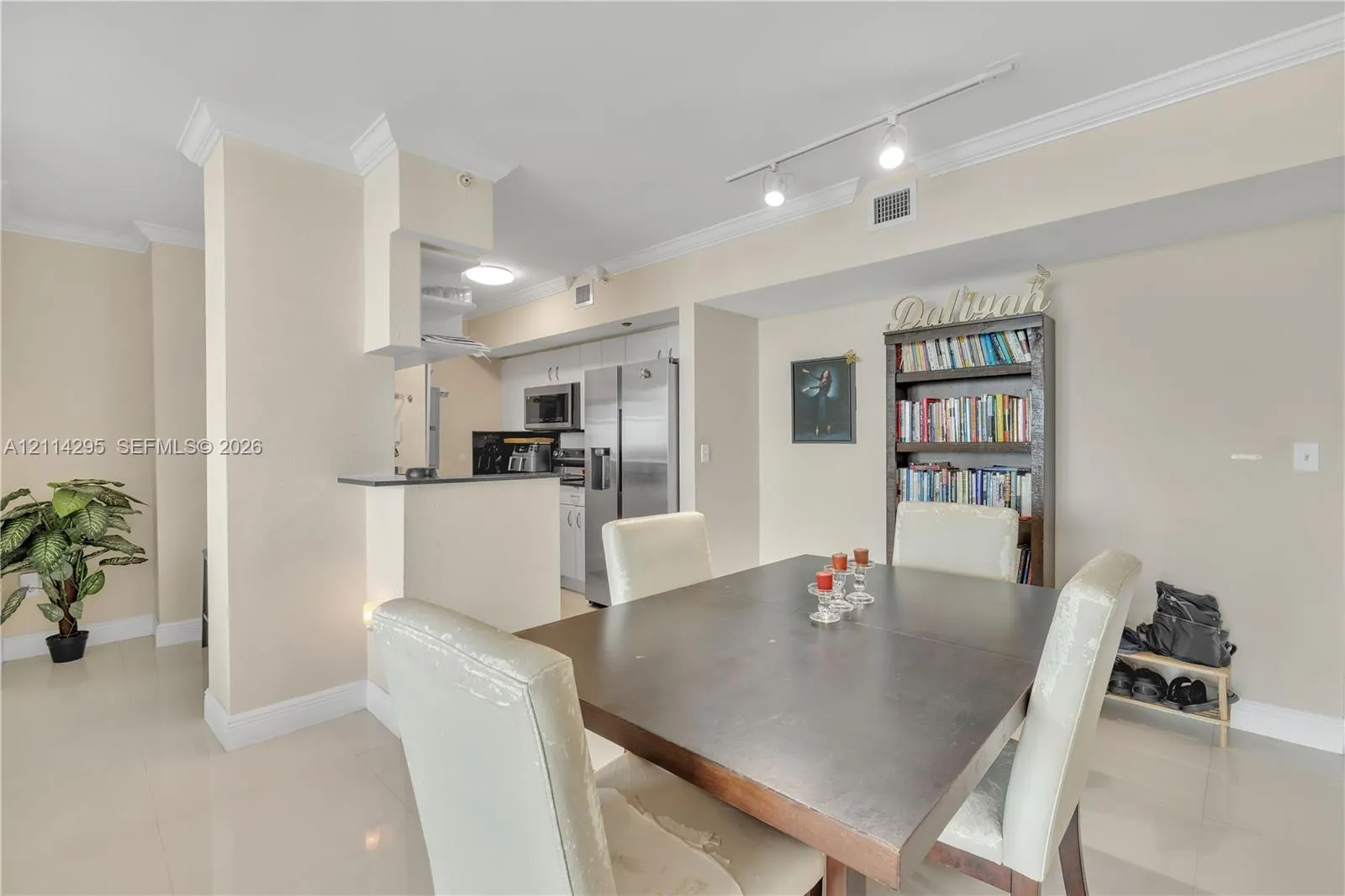 1625 Kennedy Causeway #1204B
