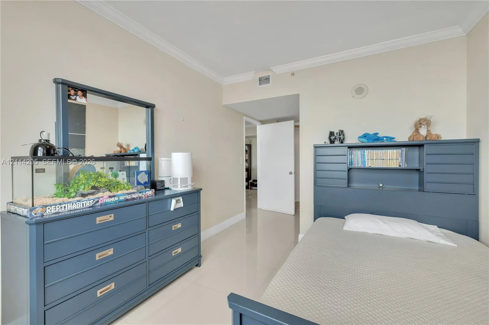 1625 Kennedy Causeway #1204B