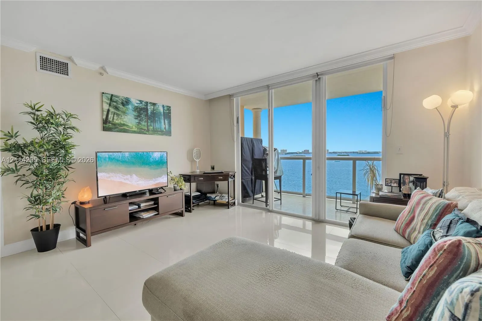 1625 Kennedy Causeway #1204B
