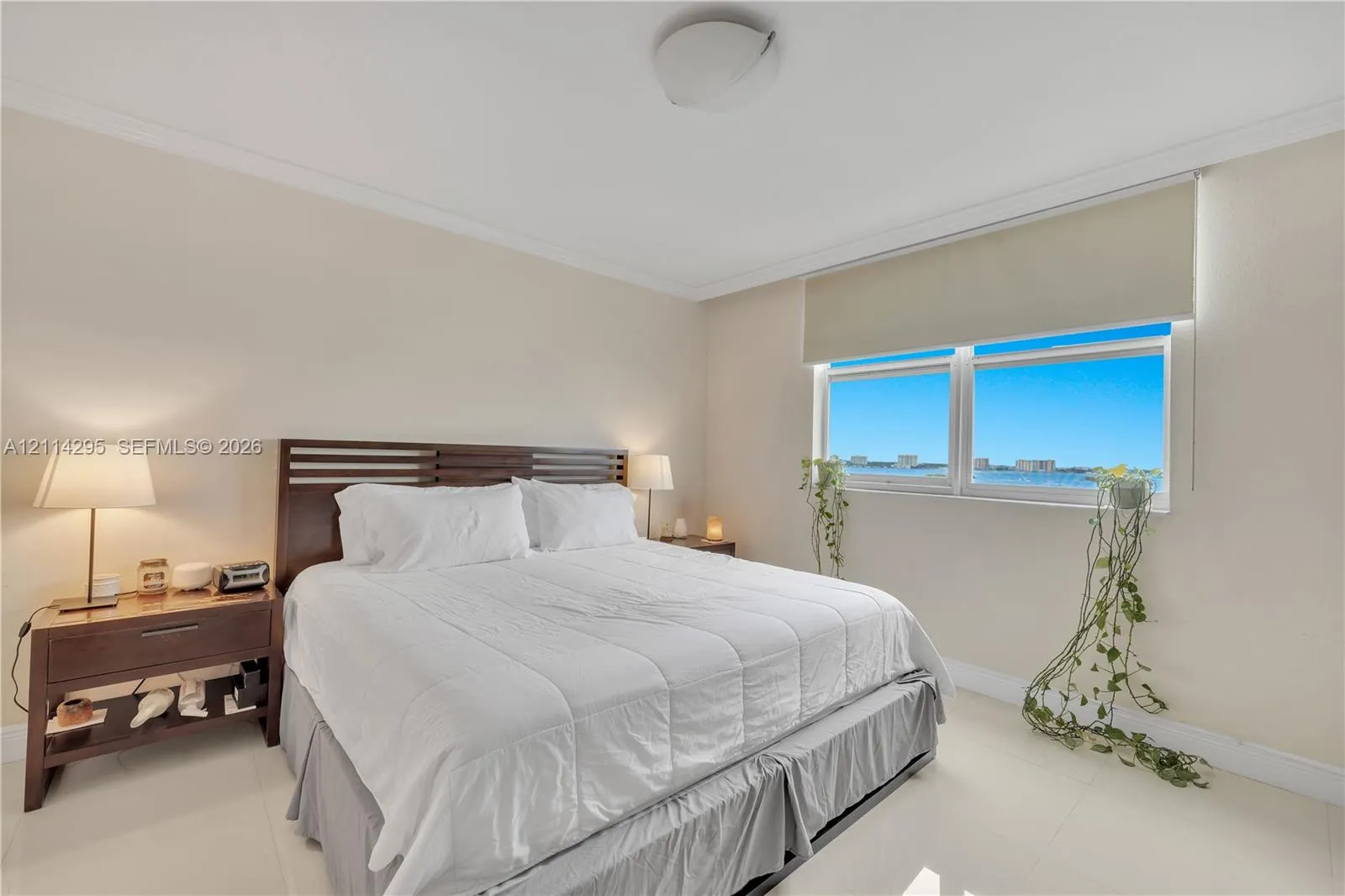 1625 Kennedy Causeway #1204B