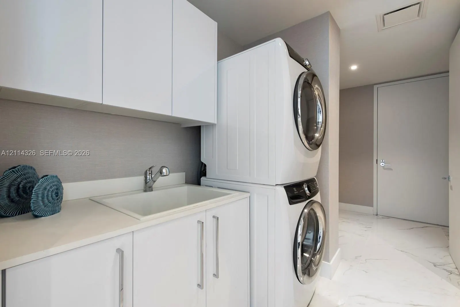 15701 Collins Avenue #4601