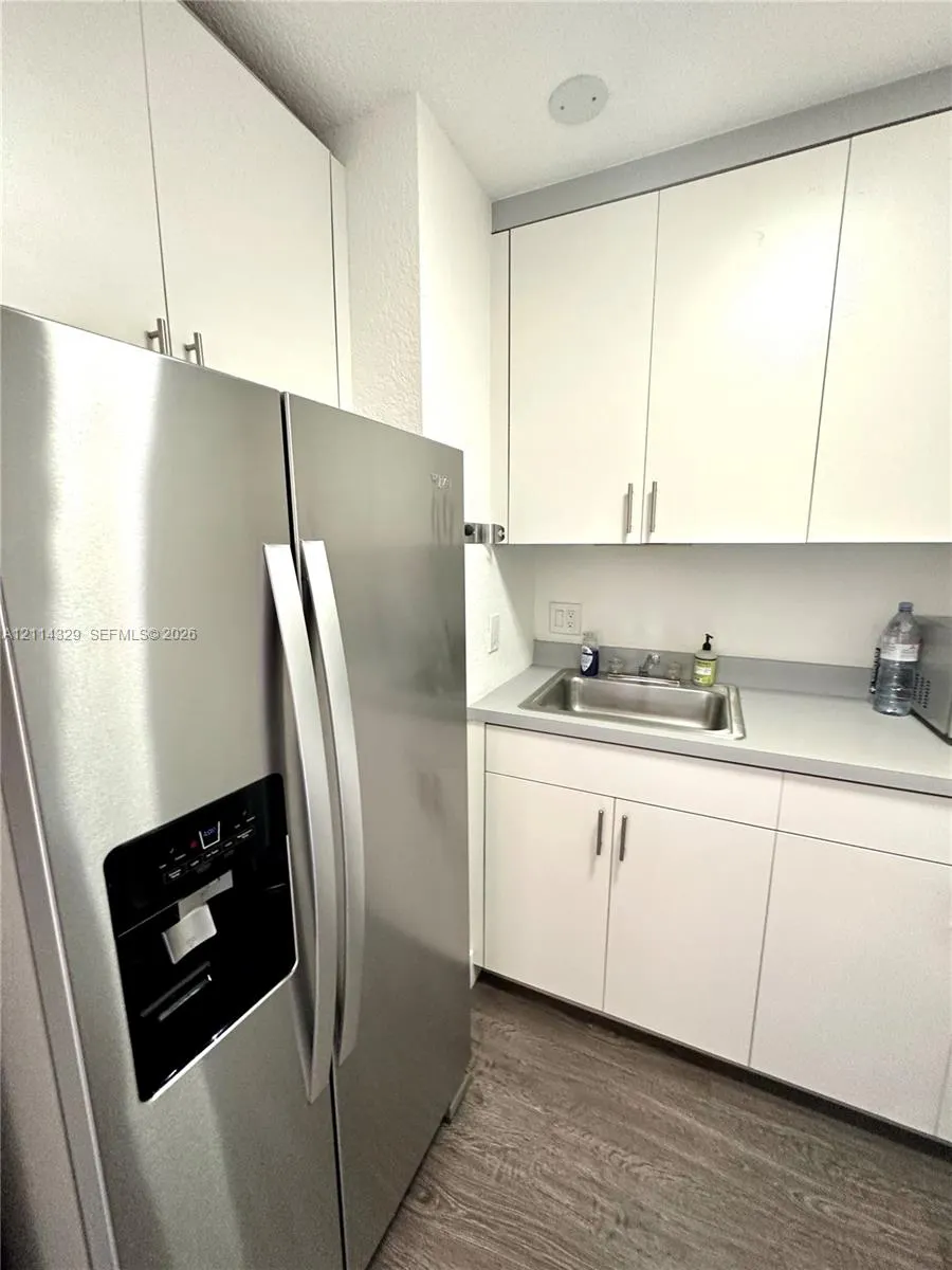 220 SE 12th Street