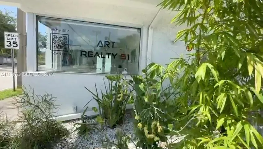 220 SE 12th Street