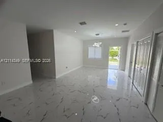 1721 NW 11th Avenue