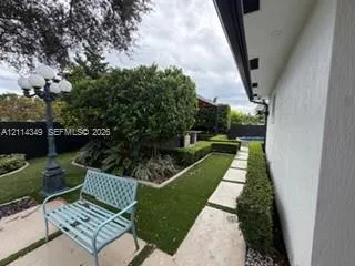 1721 NW 11th Avenue