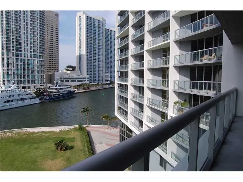 475 Brickell Avenue #612