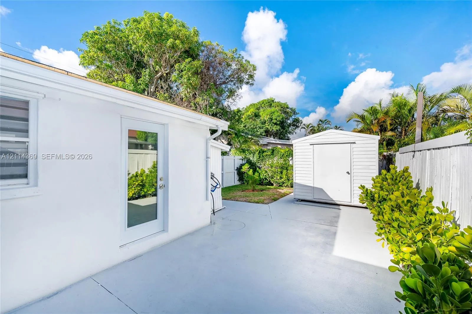 3005 SW 24th Terrace