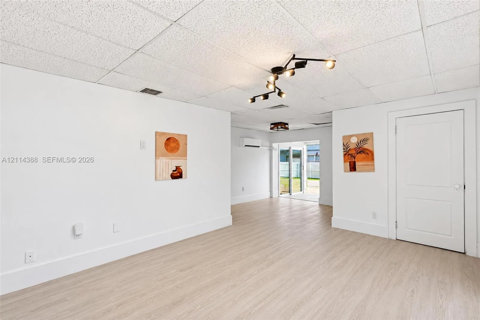 699 S Federal Highway #1