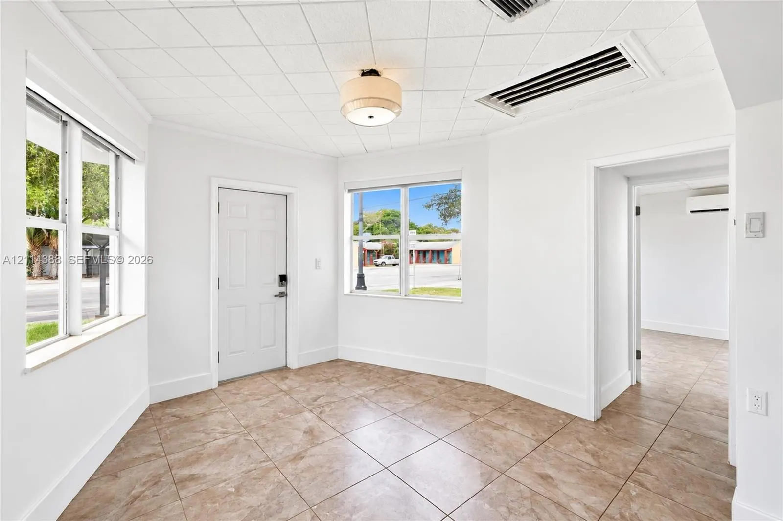 699 S Federal Highway #1