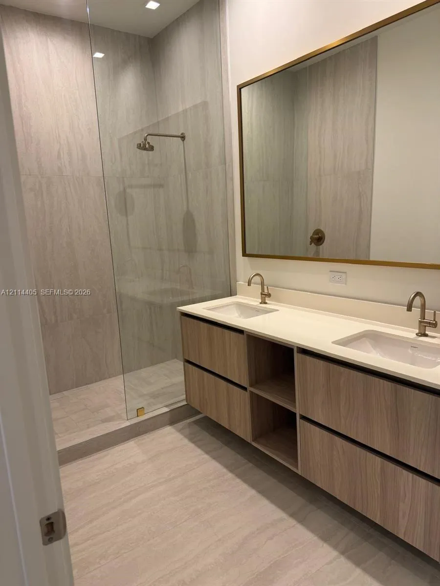 77 SE 5th Street #607
