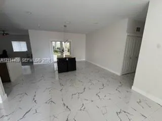 1721 NW 11th Avenue