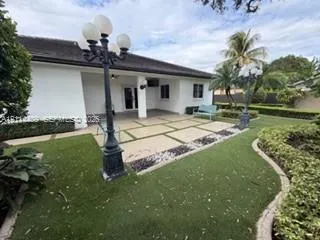 1721 NW 11th Avenue