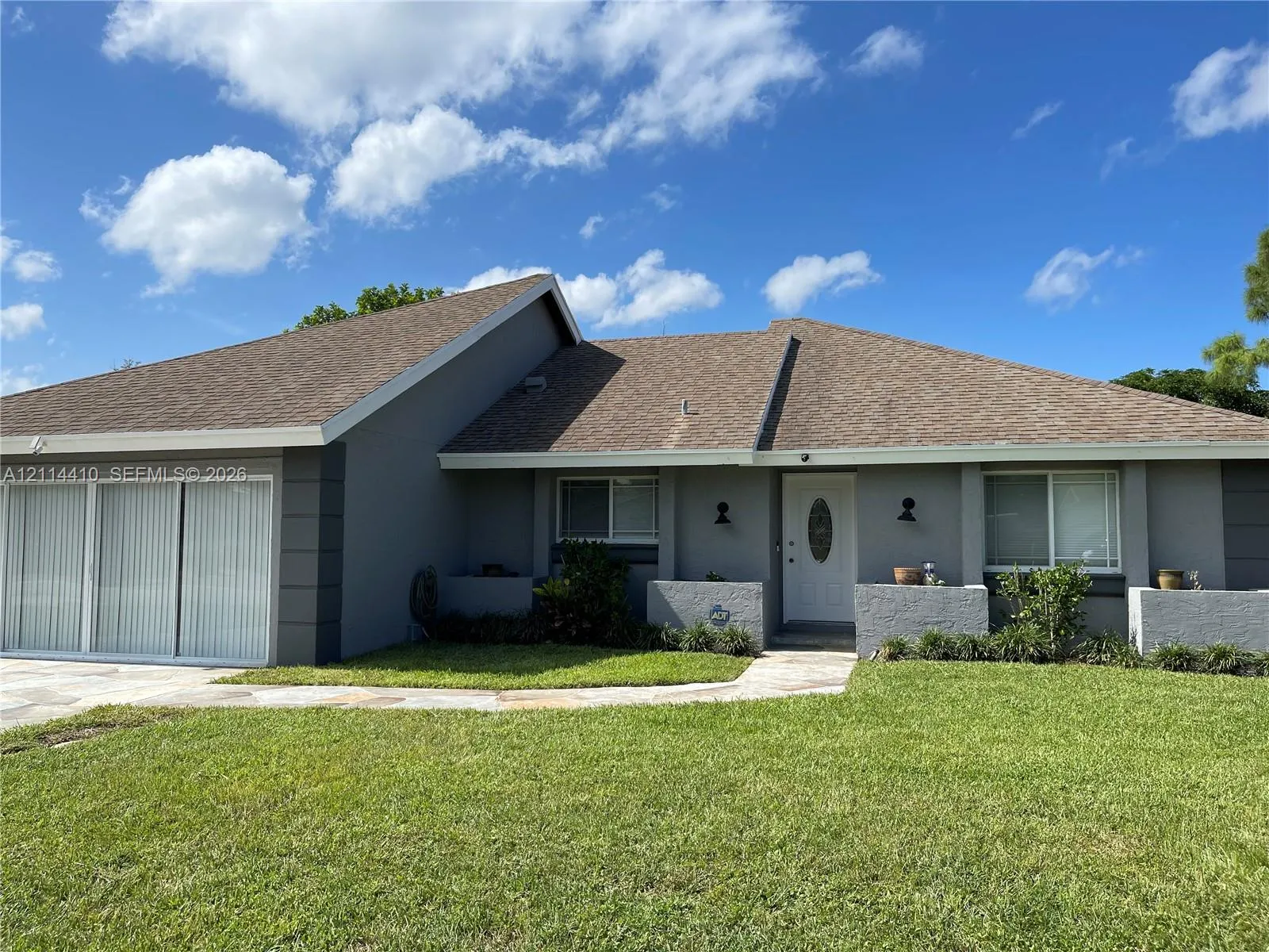 1163 W Fernlea Drive