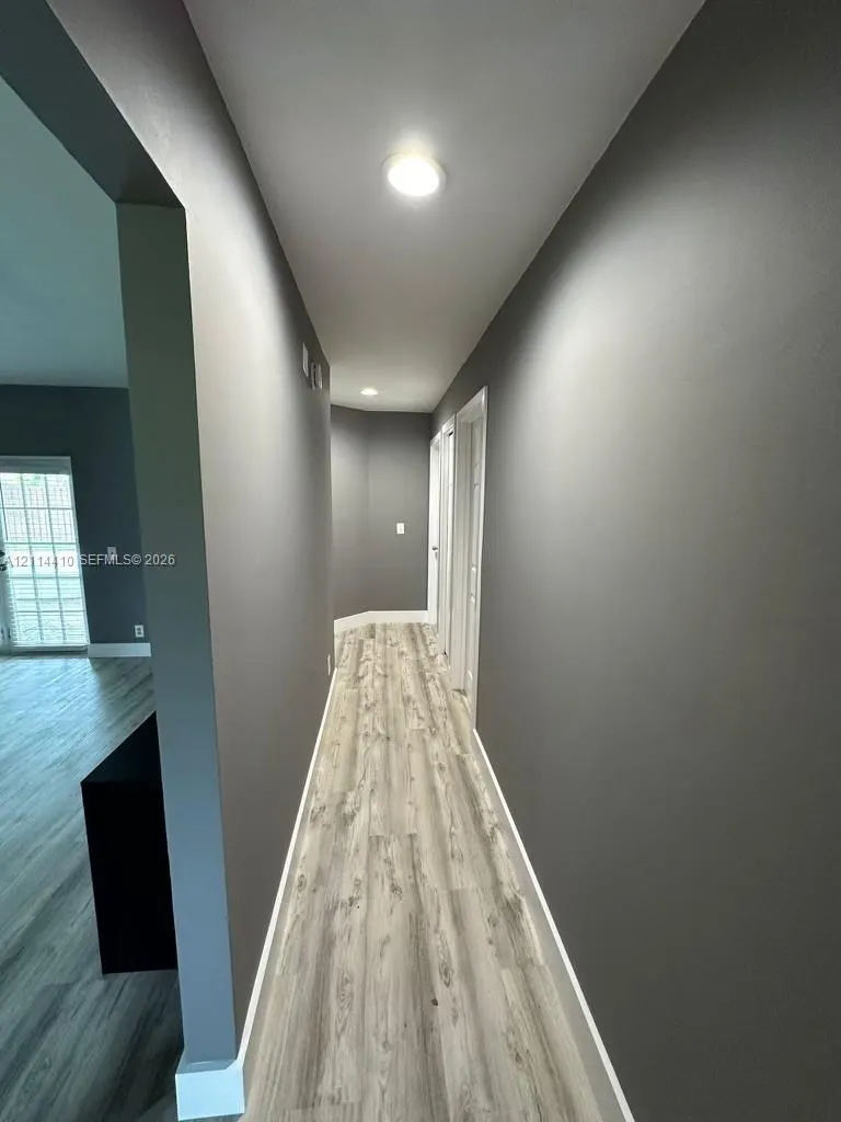 1163 W Fernlea Drive