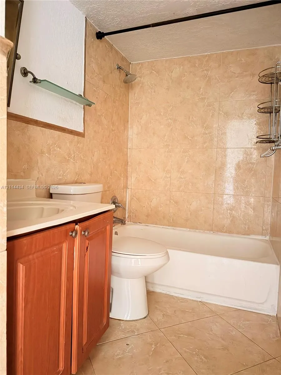 2400 NW 22nd Court #2