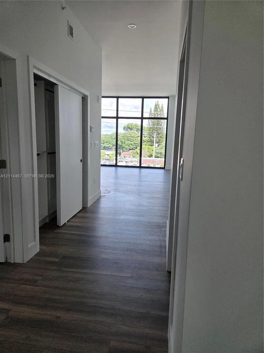 401 Pembroke Road #303