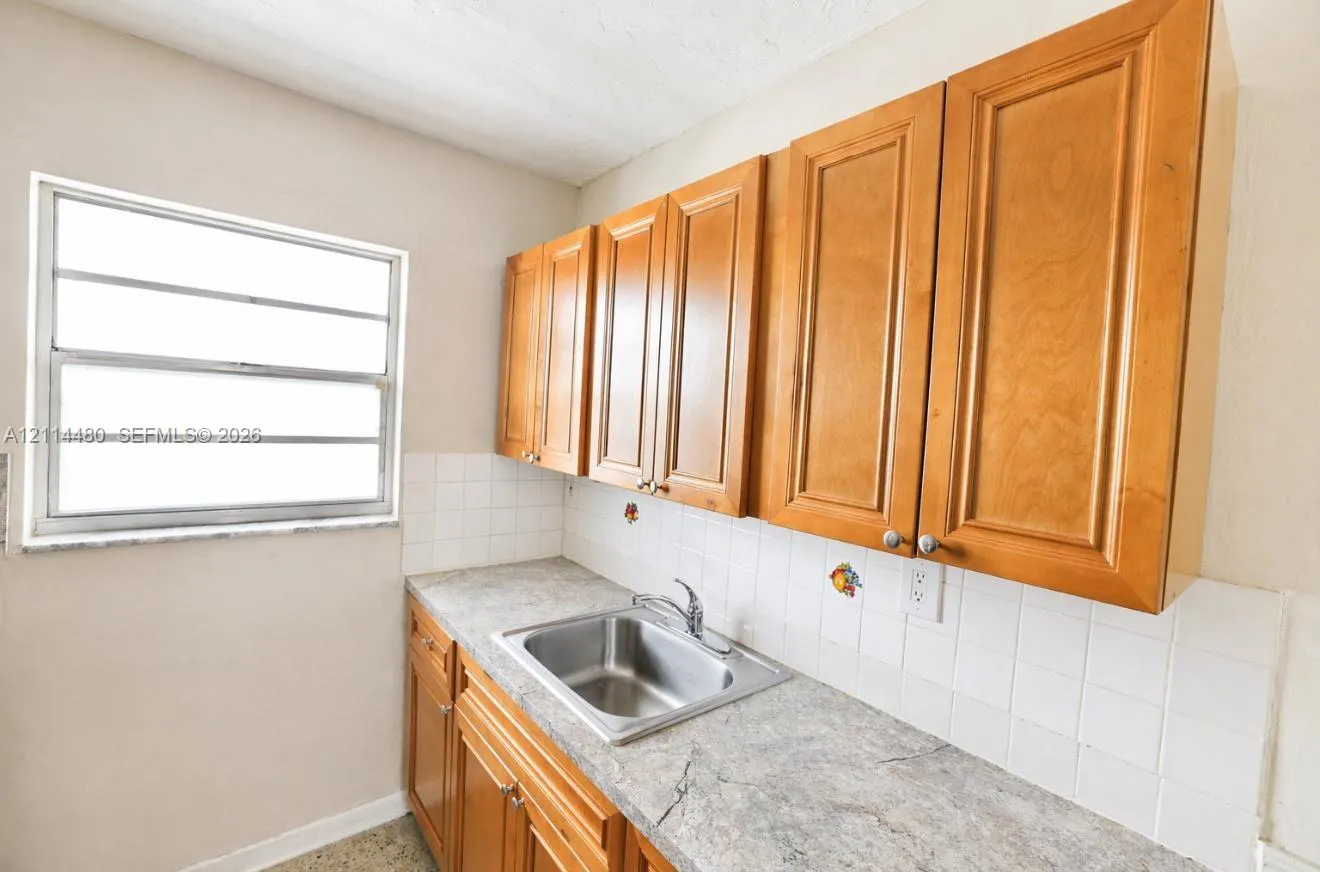 2315 W Okeechobee Road #106