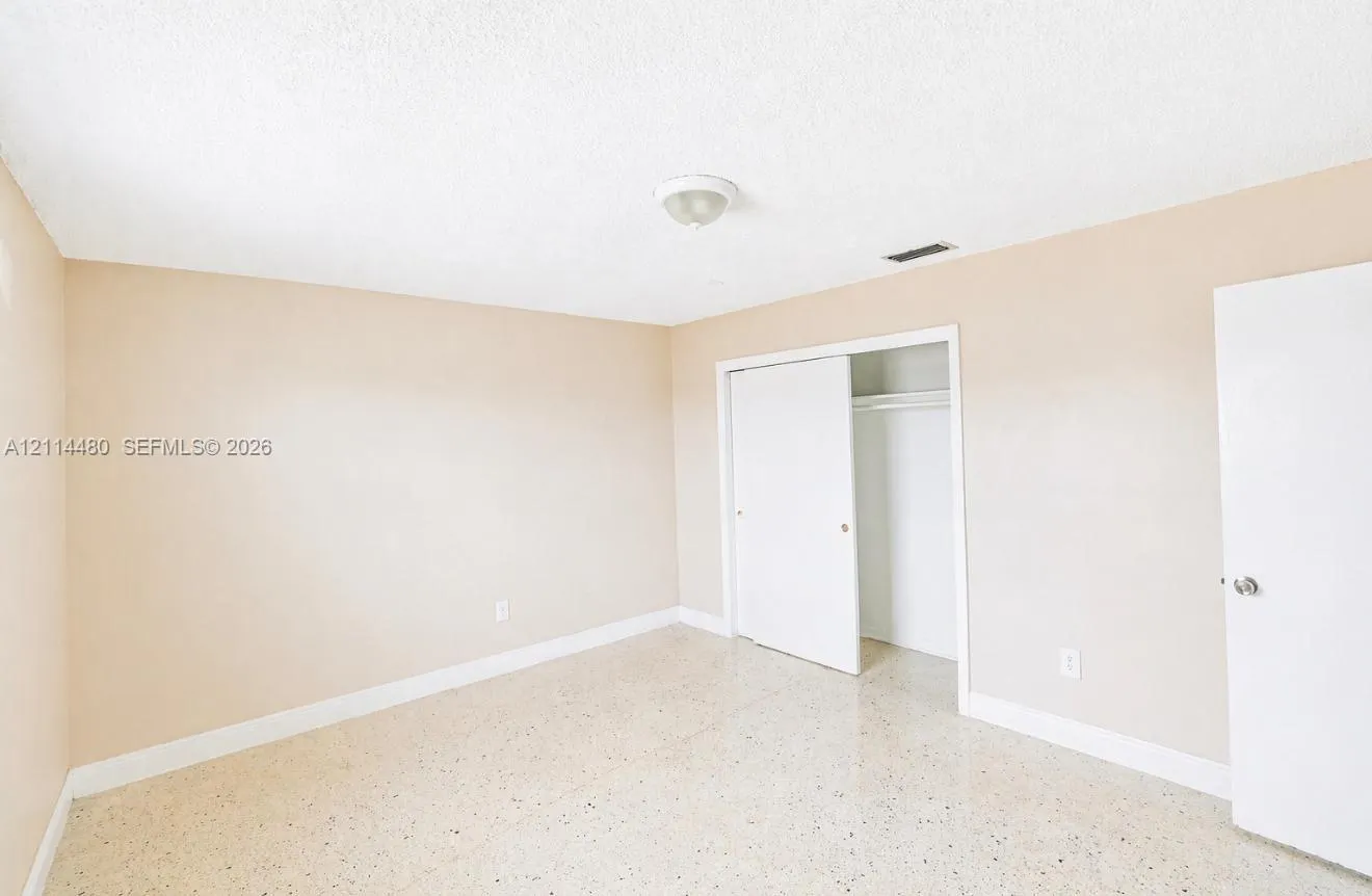 2315 W Okeechobee Road #106