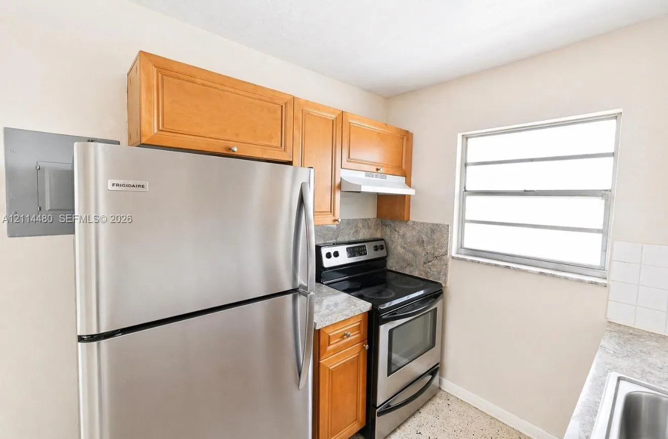 2315 W Okeechobee Road #106