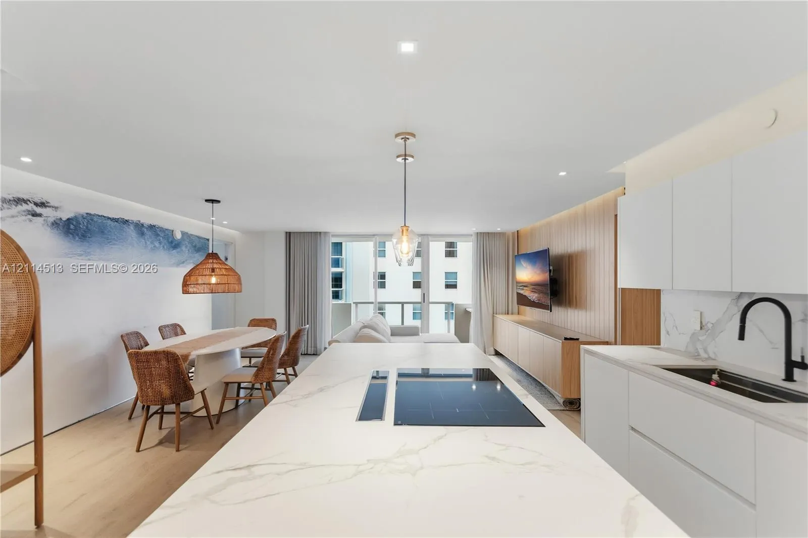 9195 Collins Avenue #903