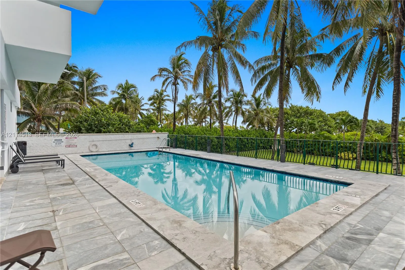 9195 Collins Avenue #903
