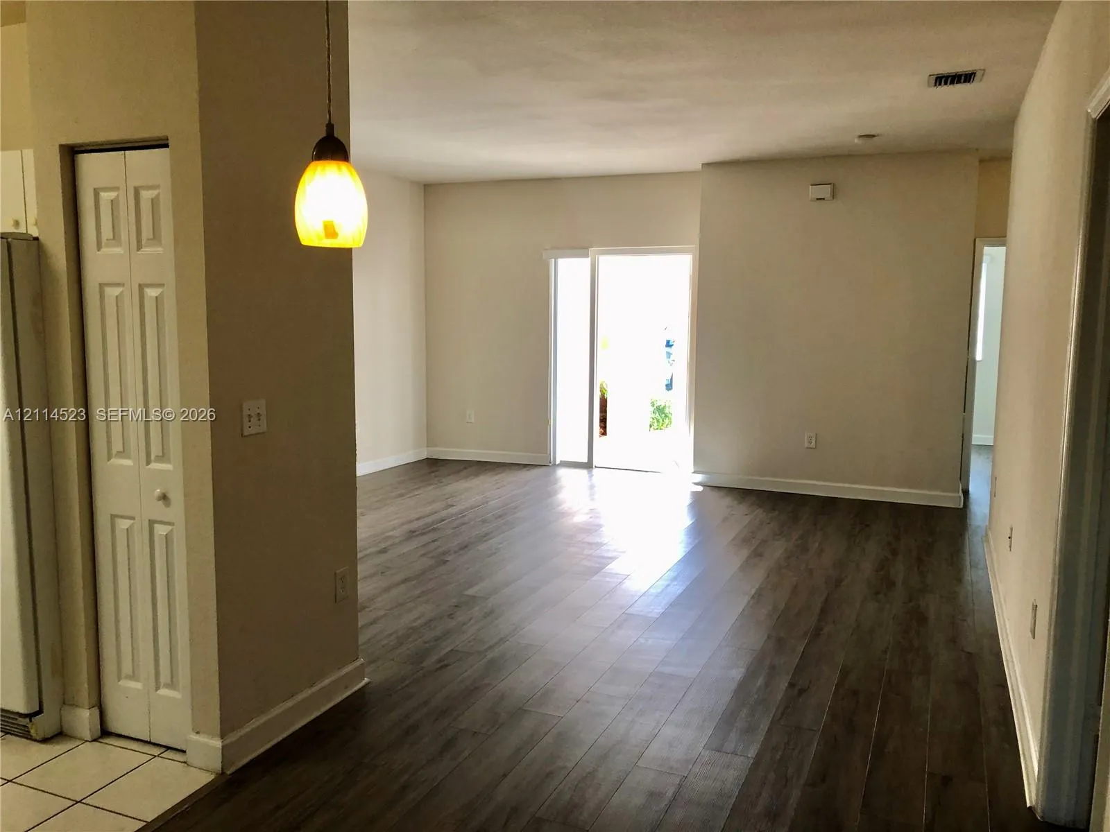 2733 NE 3rd Court #103