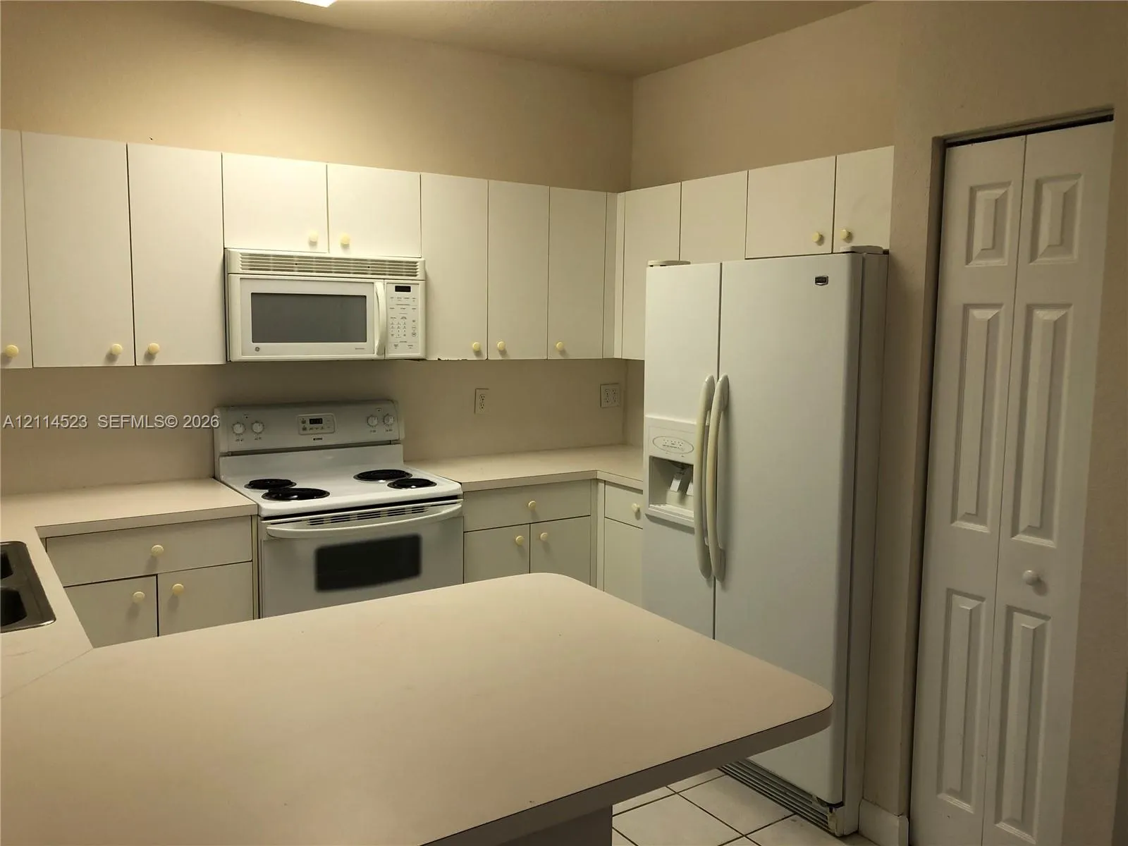 2733 NE 3rd Court #103
