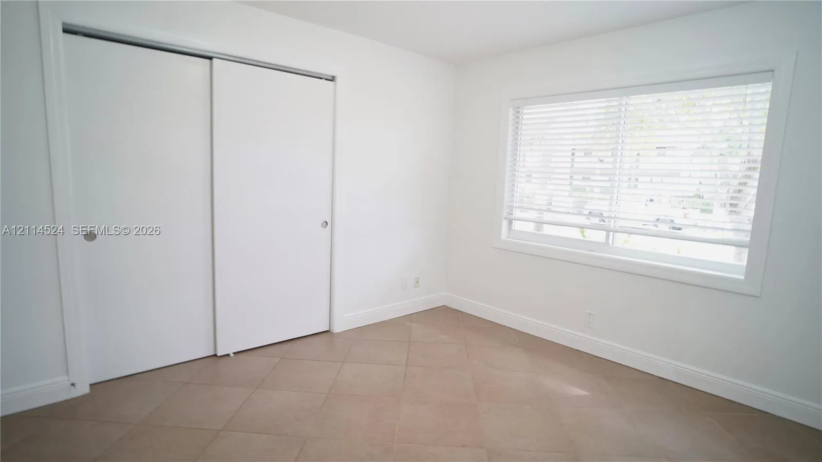 323 Northlake Drive #325
