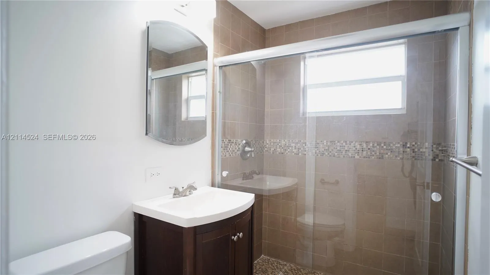 323 Northlake Drive #325