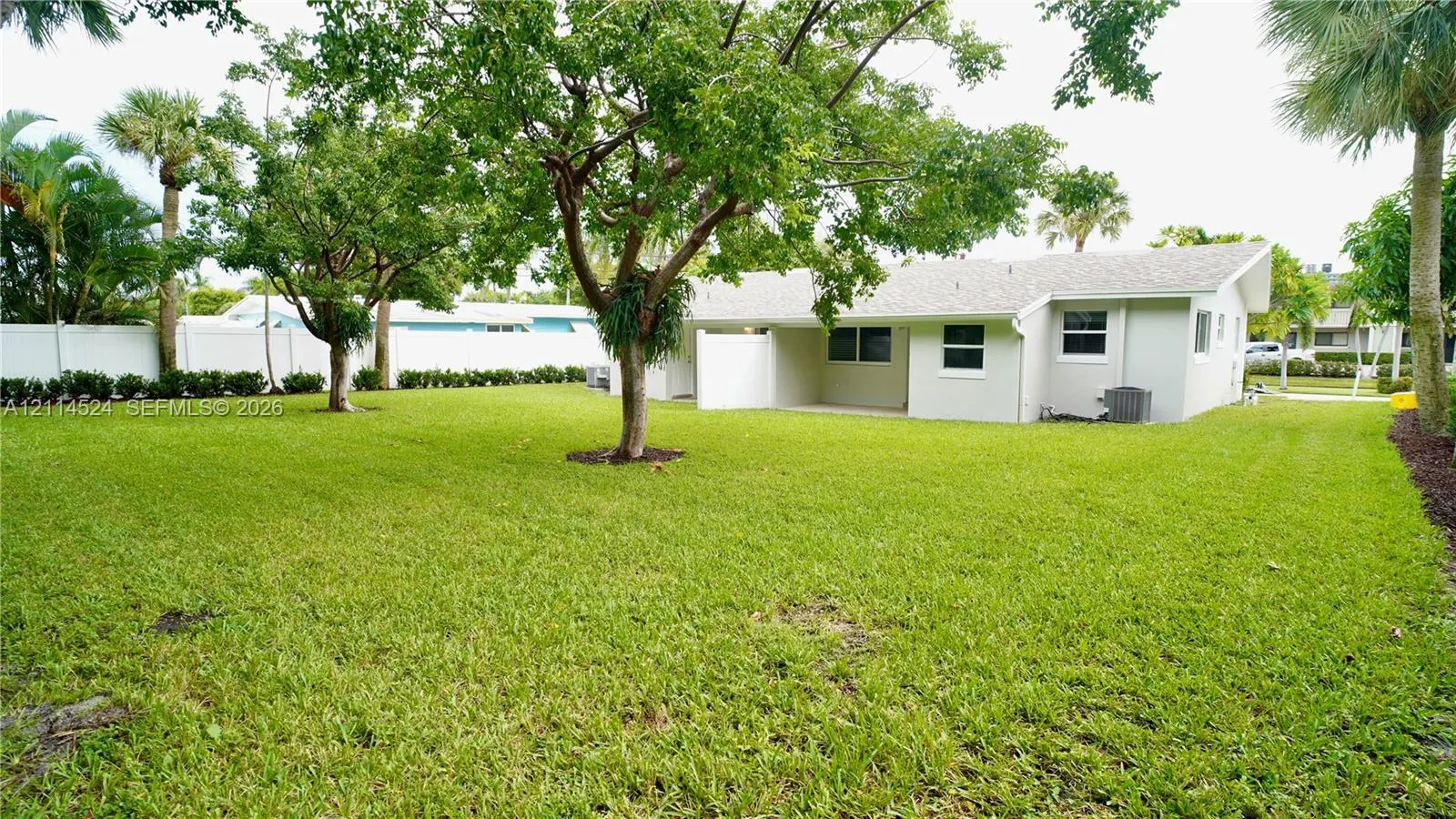 323 Northlake Drive #325