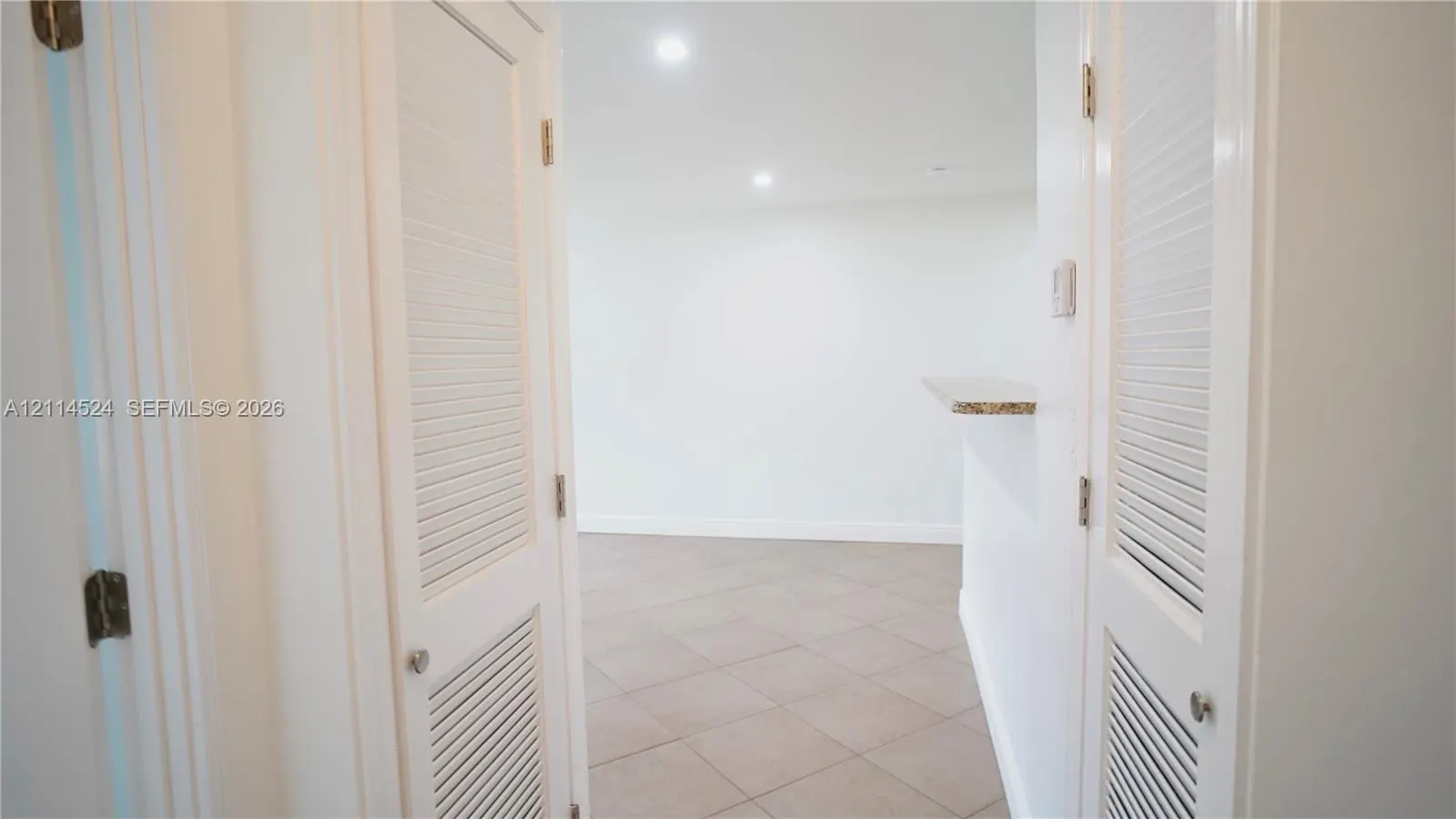 323 Northlake Drive #325
