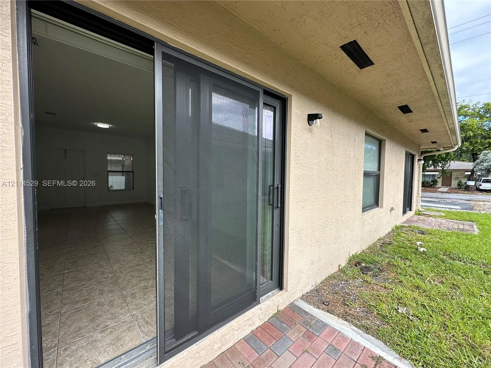 1035 NE 10th Avenue #2