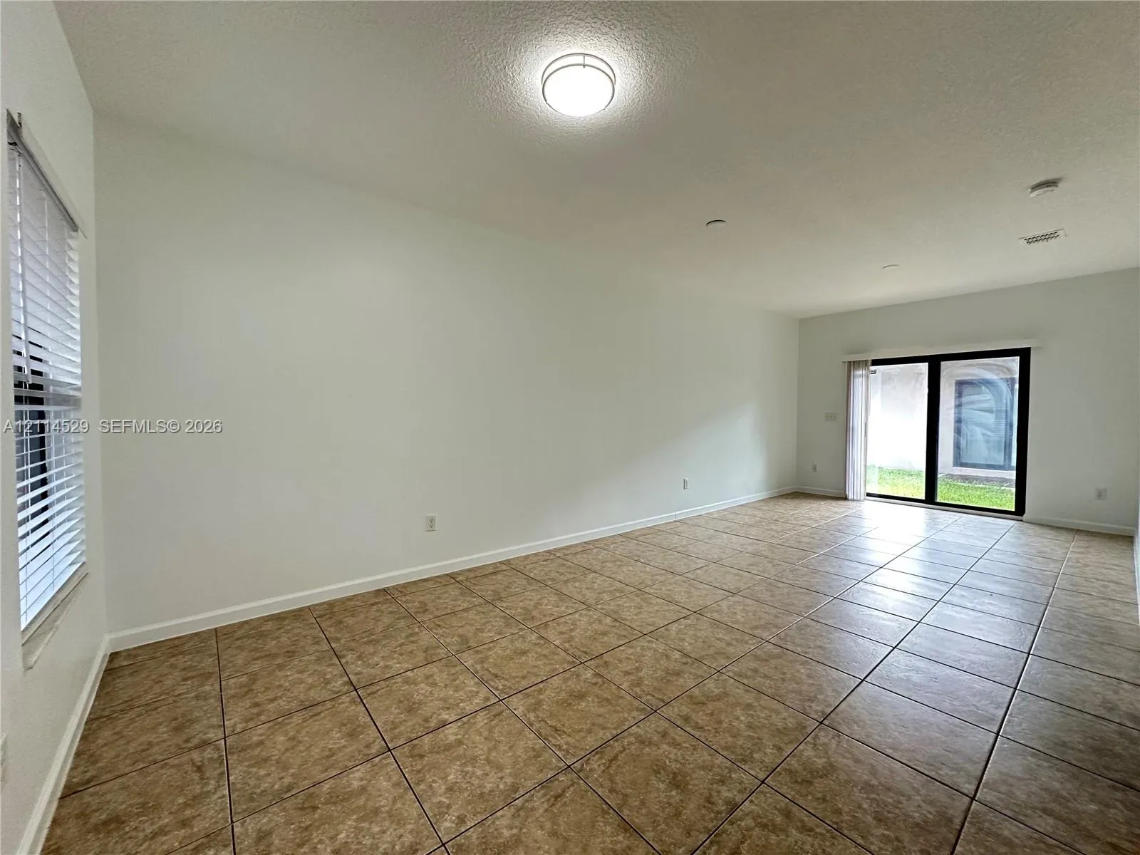 1035 NE 10th Avenue #2