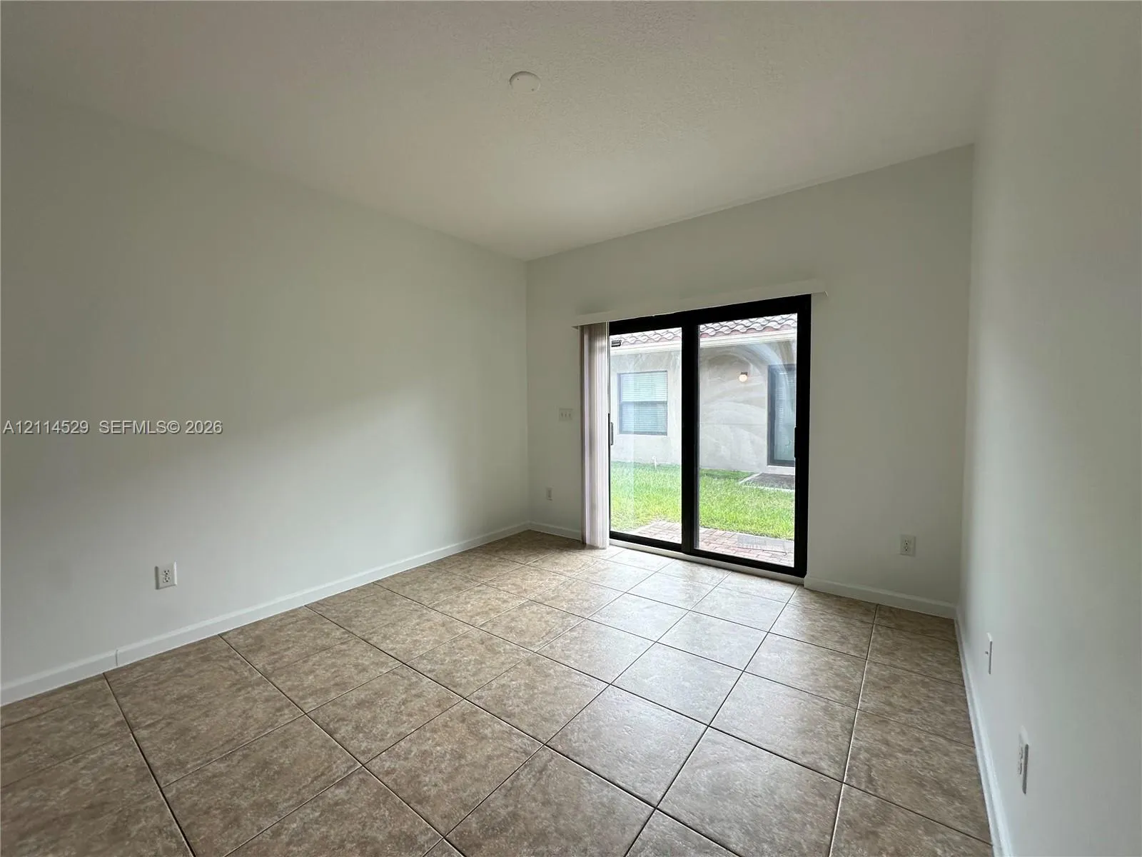 1035 NE 10th Avenue #2