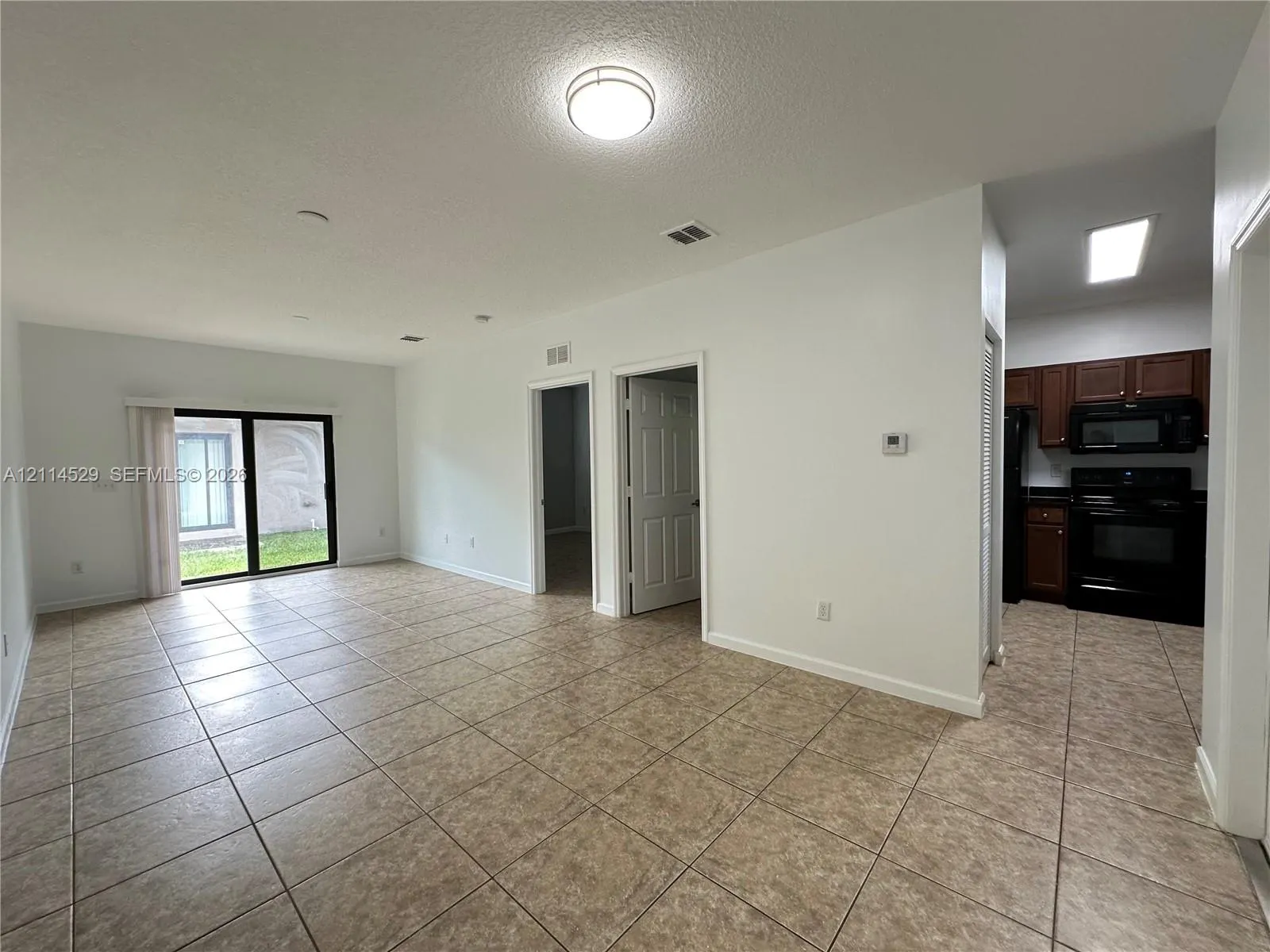1035 NE 10th Avenue #2