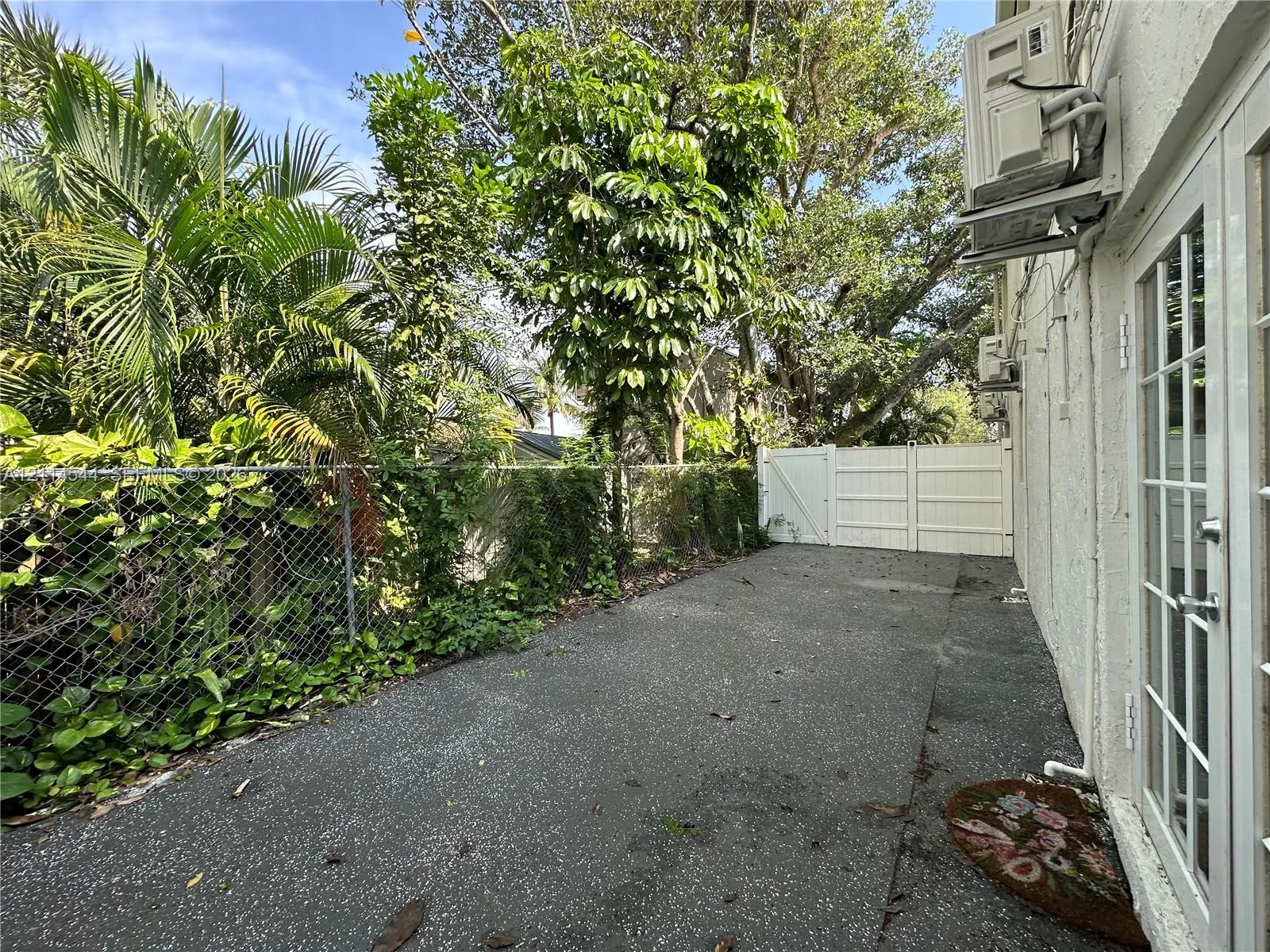 1413 N Dixie Highway #3