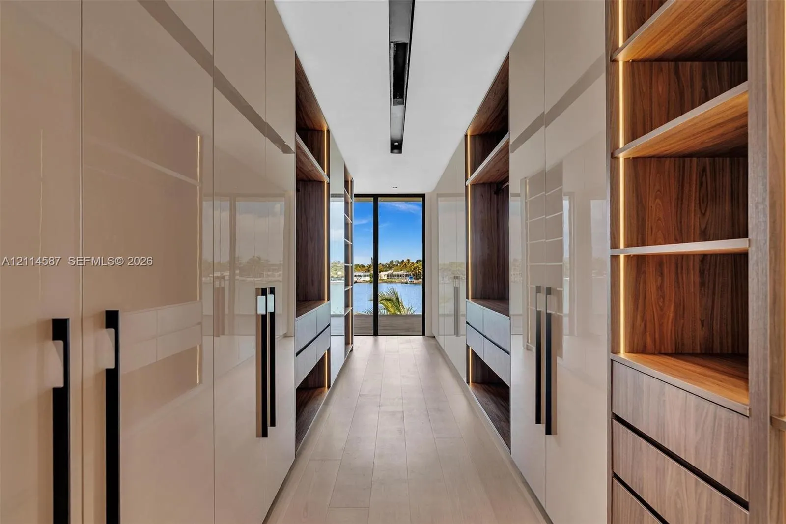 535 N Shore Drive