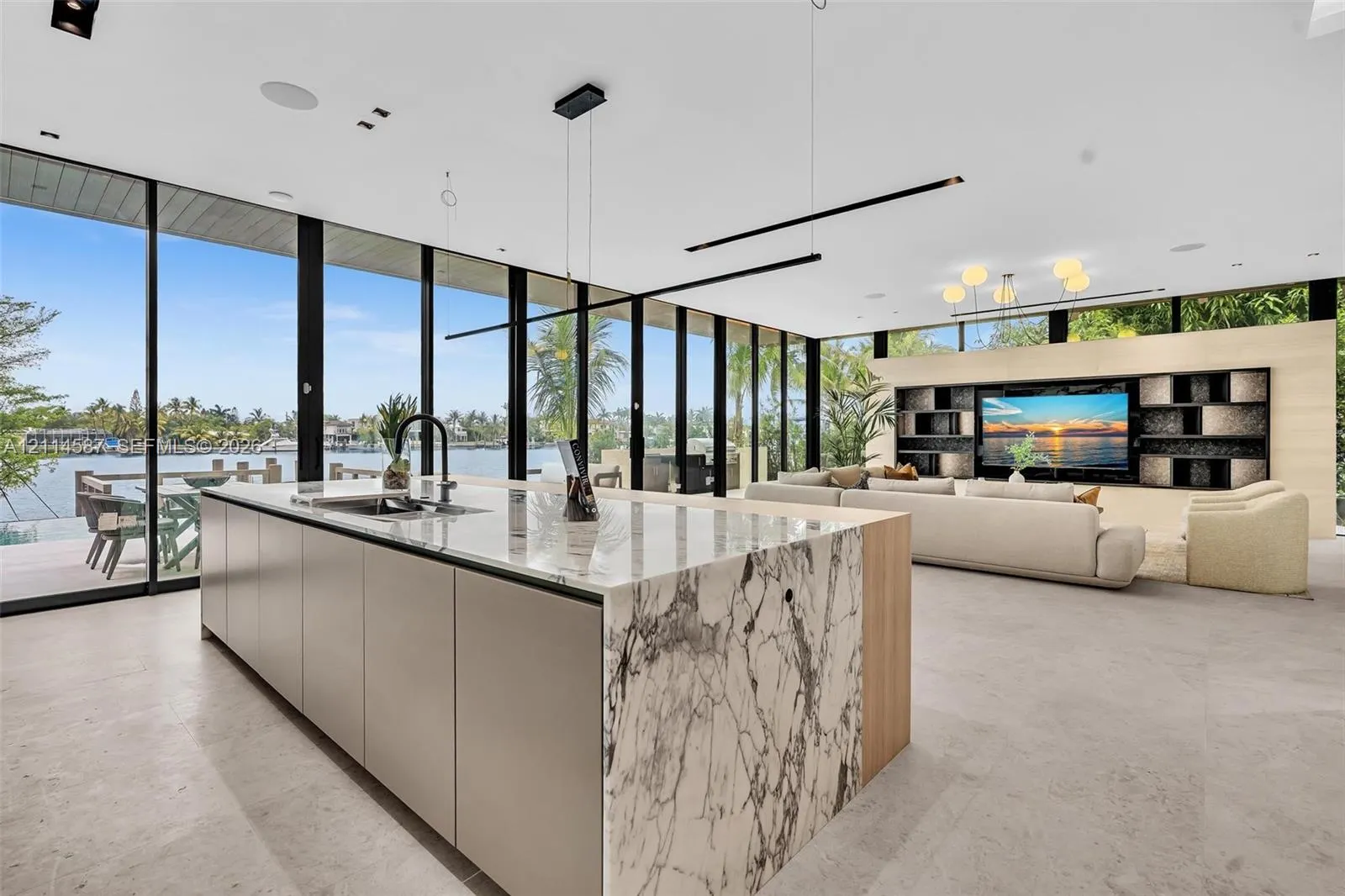 535 N Shore Drive