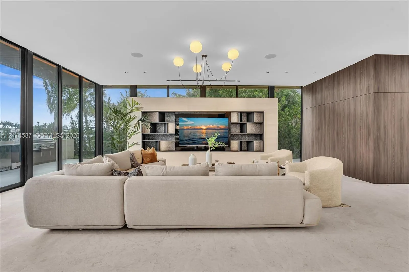 535 N Shore Drive