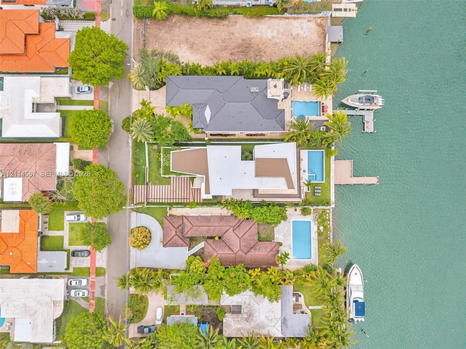 535 N Shore Drive