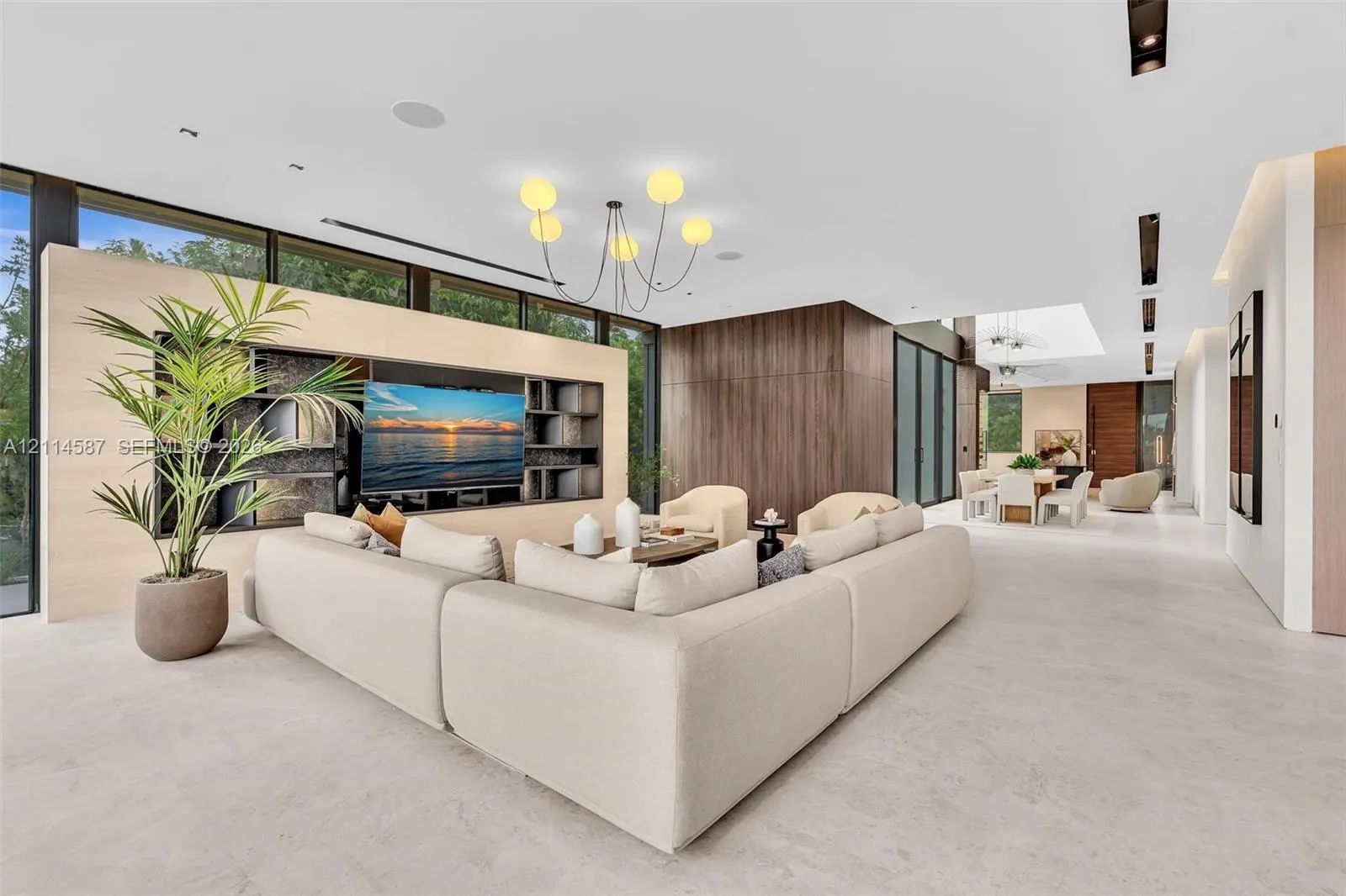 535 N Shore Drive