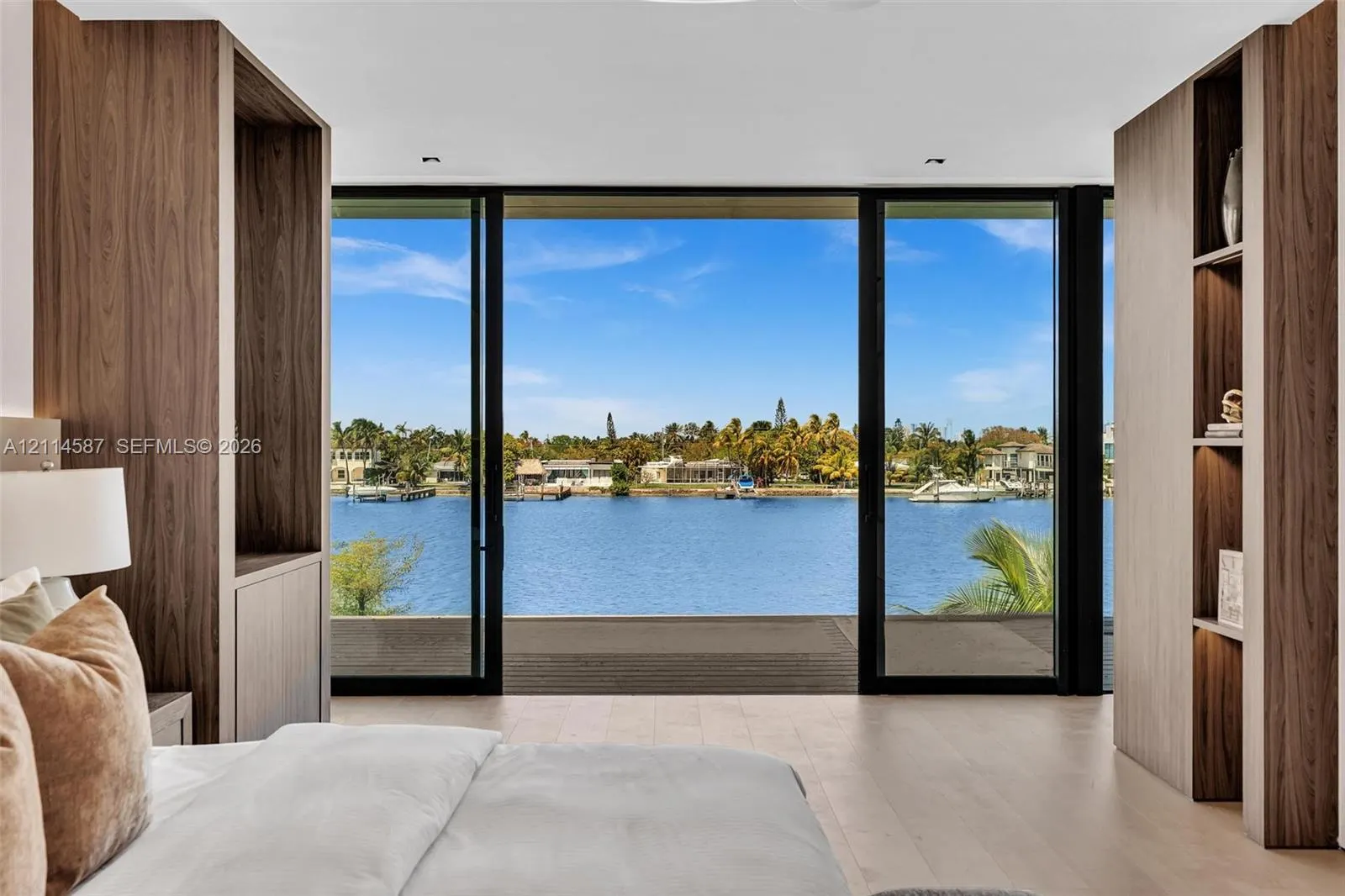 535 N Shore Drive