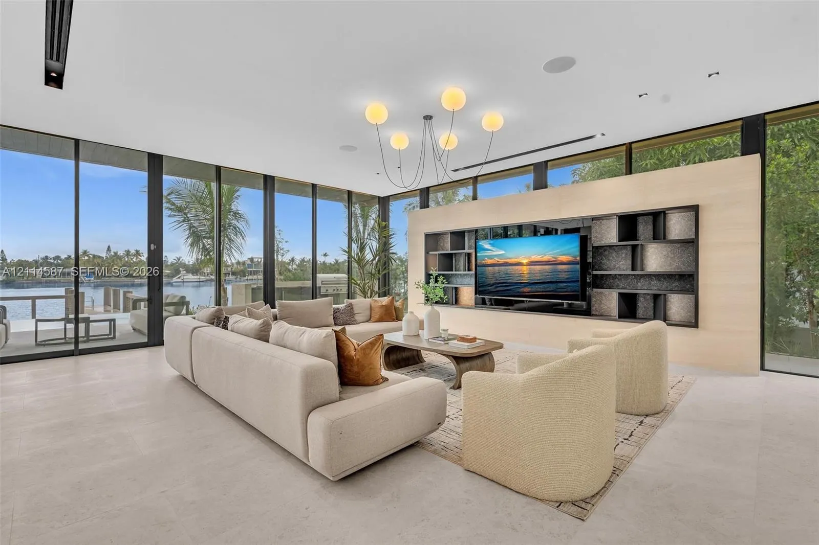 535 N Shore Drive