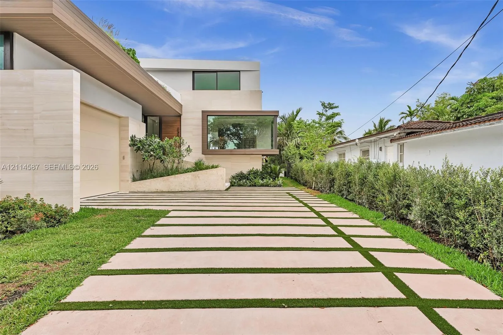 535 N Shore Drive
