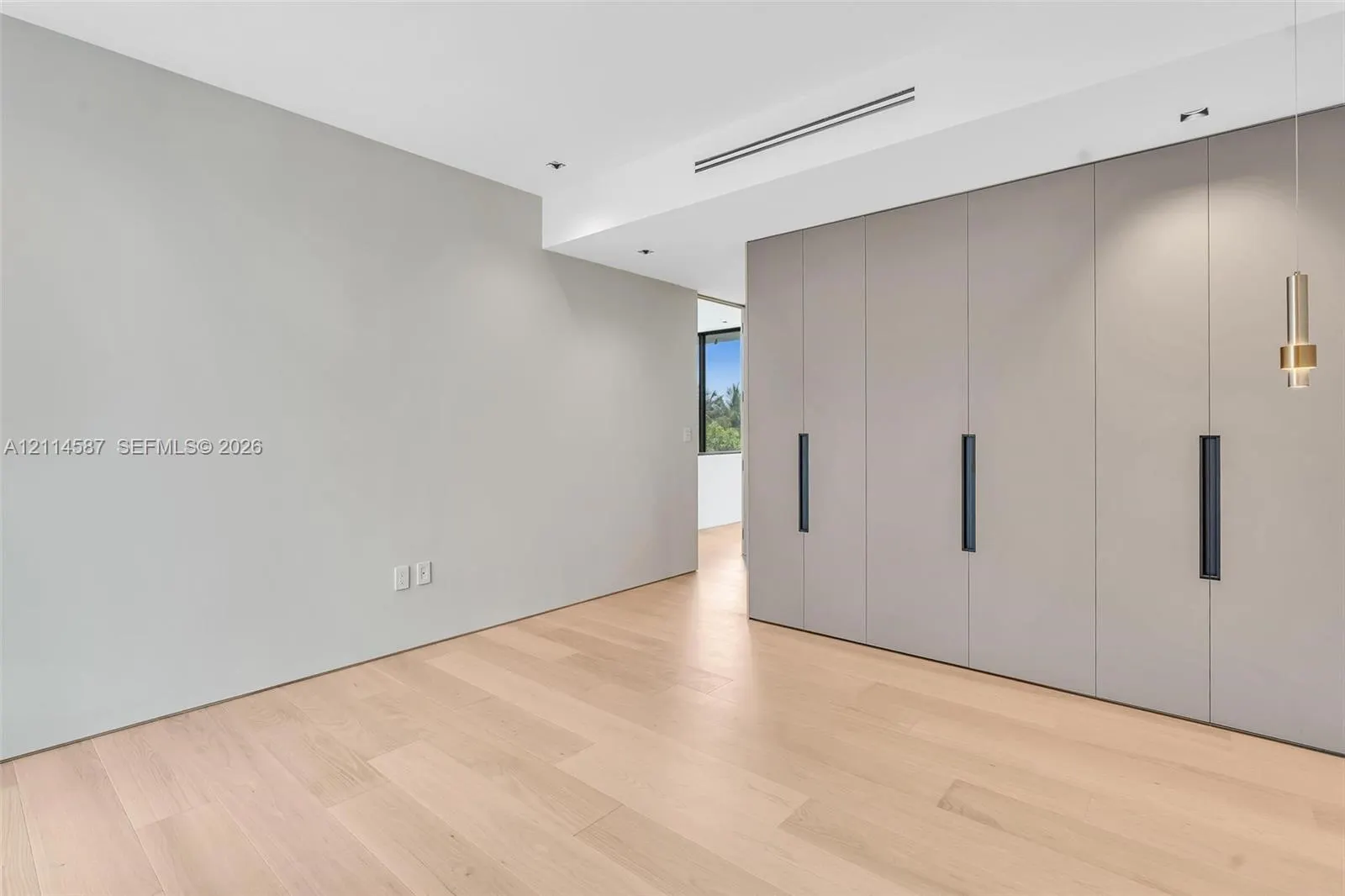 535 N Shore Drive