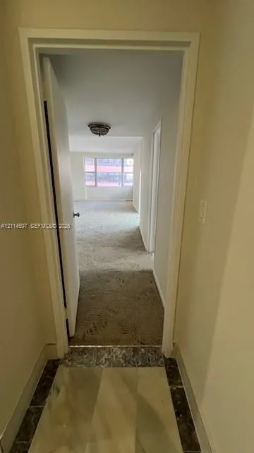 5255 Collins Avenue #5J