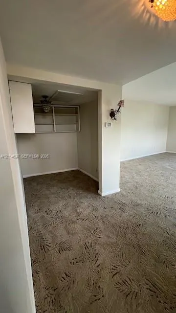 5255 Collins Avenue #5J