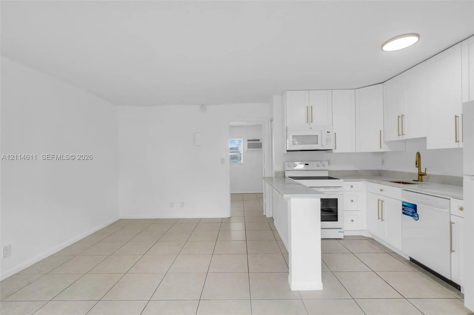 5150 NE 6th Avenue #106
