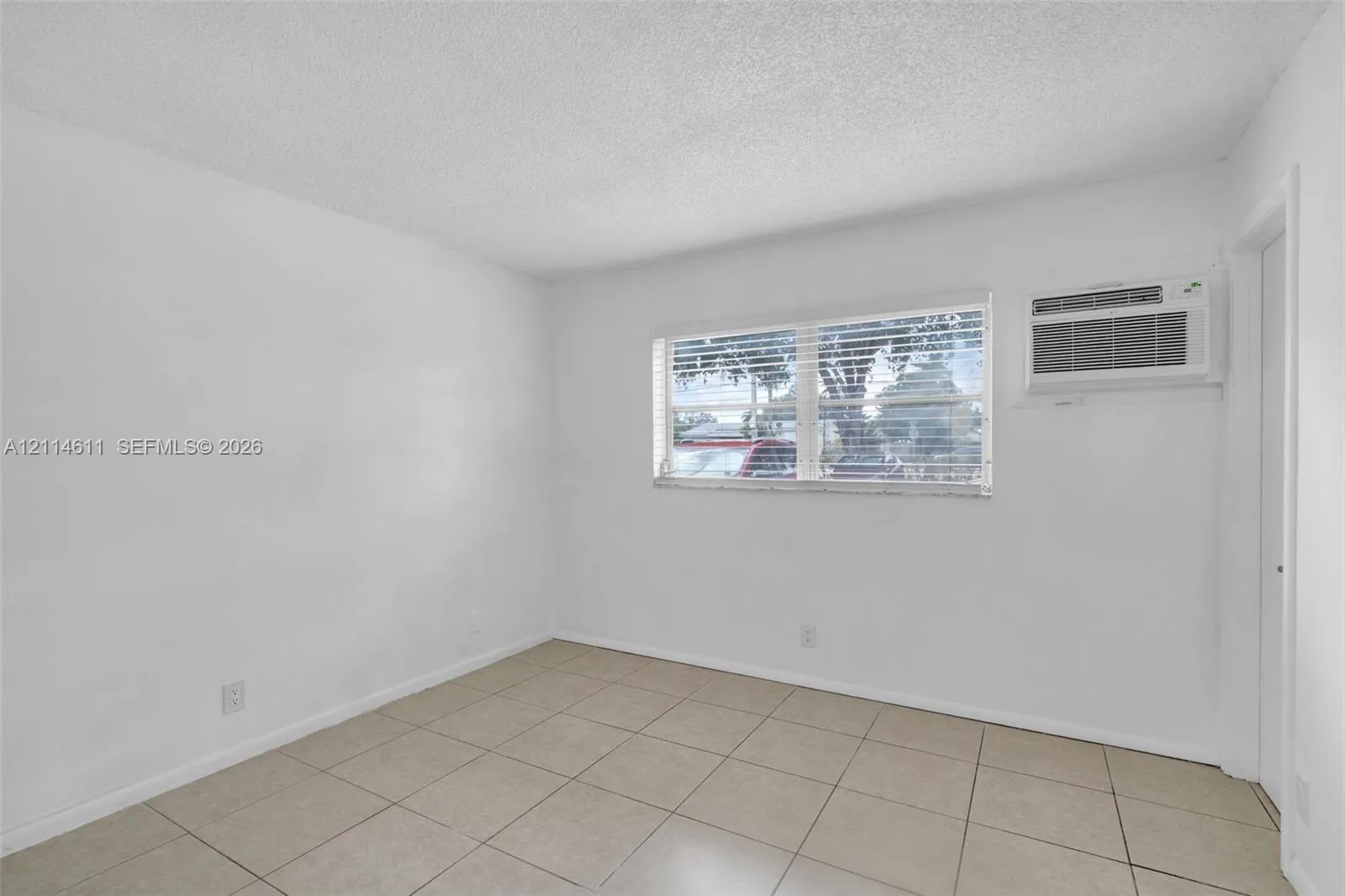 5150 NE 6th Avenue #106
