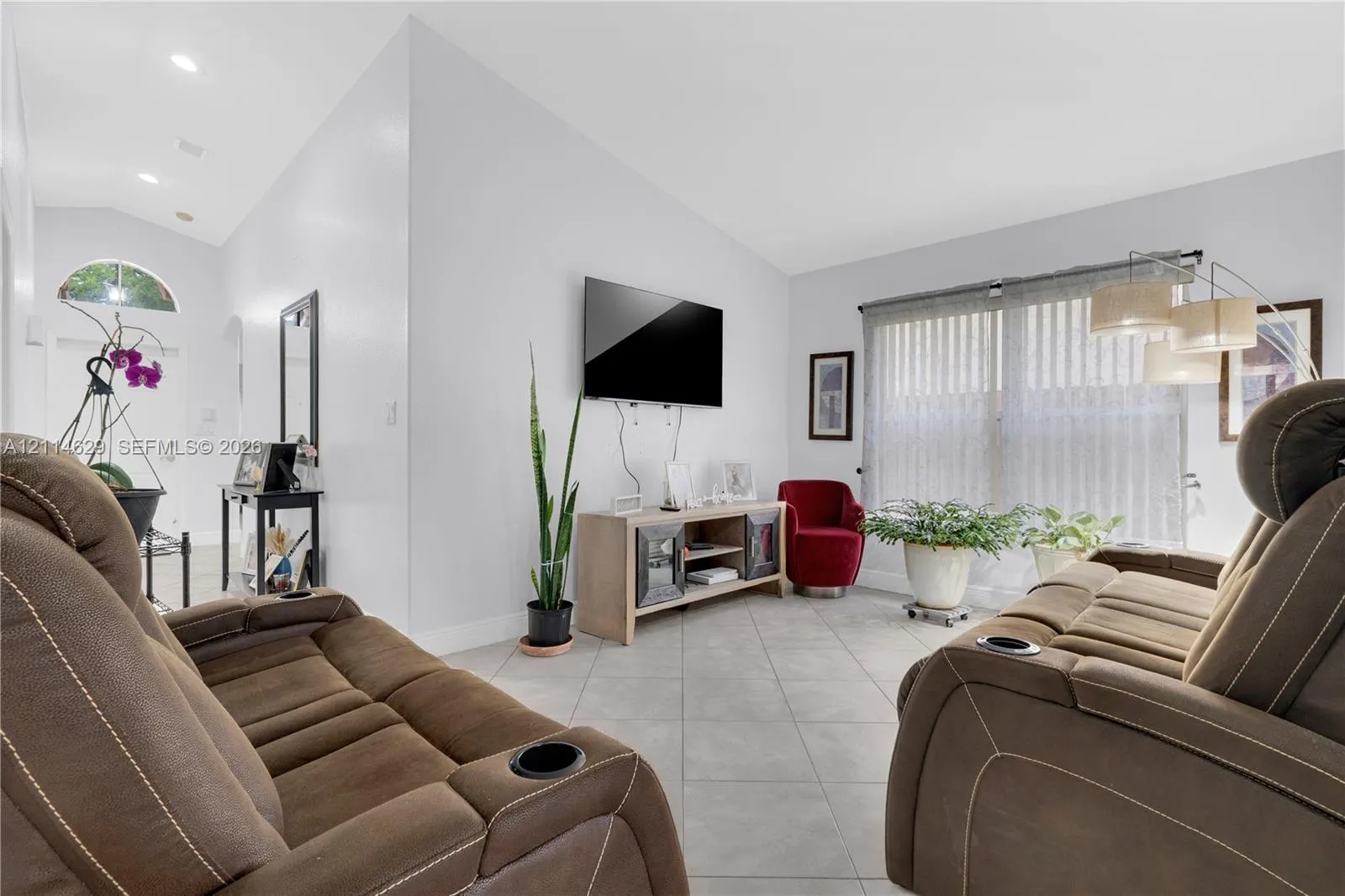 1080 SE 19th Avenue